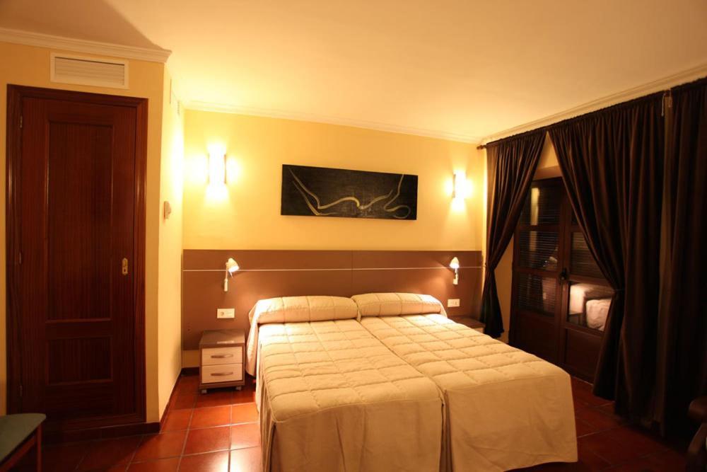 Hostal Zurbaran Llerena Camera foto